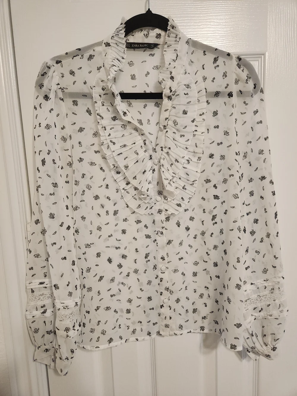Zara White Sheer Cottagecore Blouse with Black Floral and Ruffle Collar - Sz SM